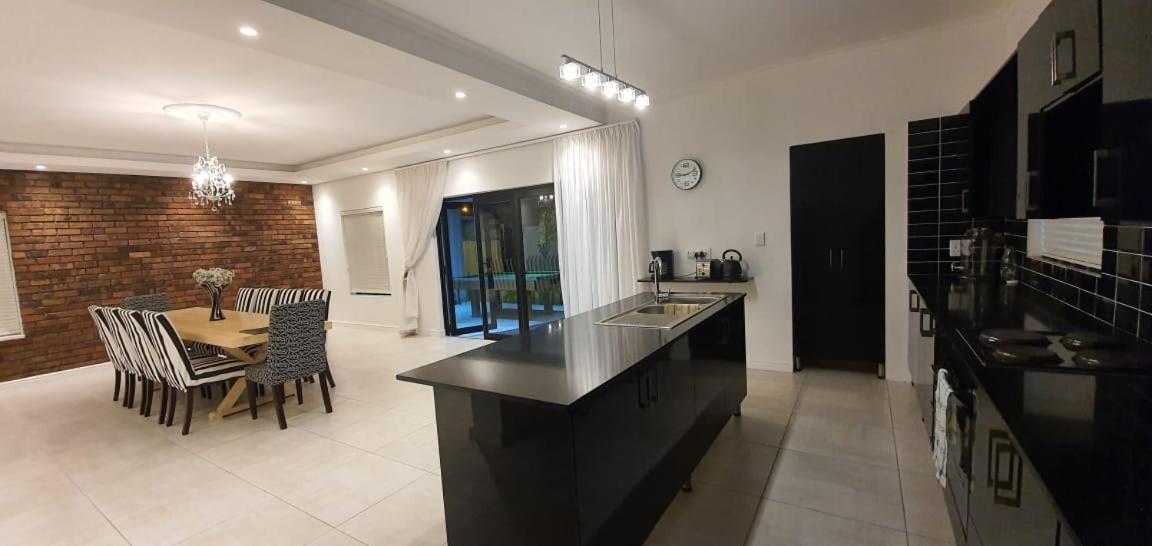 Villa Parisienne Modern Guest House Cape Town Dış mekan fotoğraf